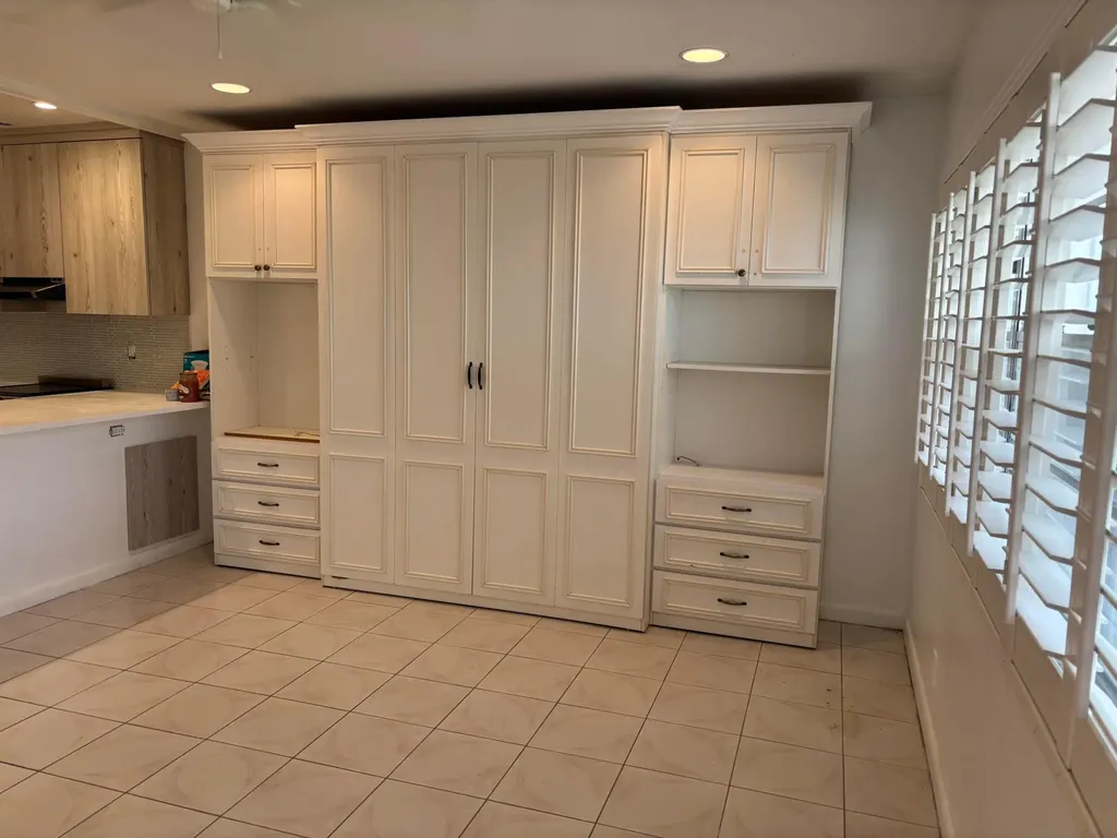 223 Coventry J West Palm Beach FL 33417