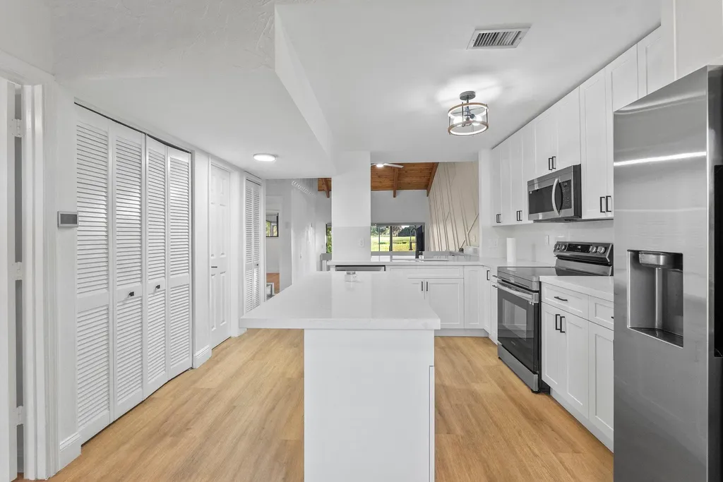 2142 SW 82nd Avenue Davie FL 33324