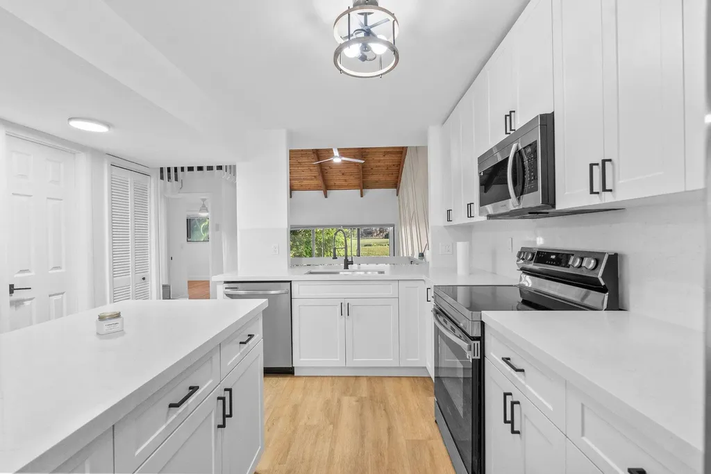 2142 SW 82nd Avenue Davie FL 33324