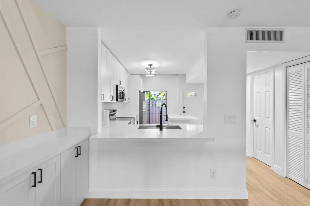 2142 SW 82nd Avenue Davie FL 33324