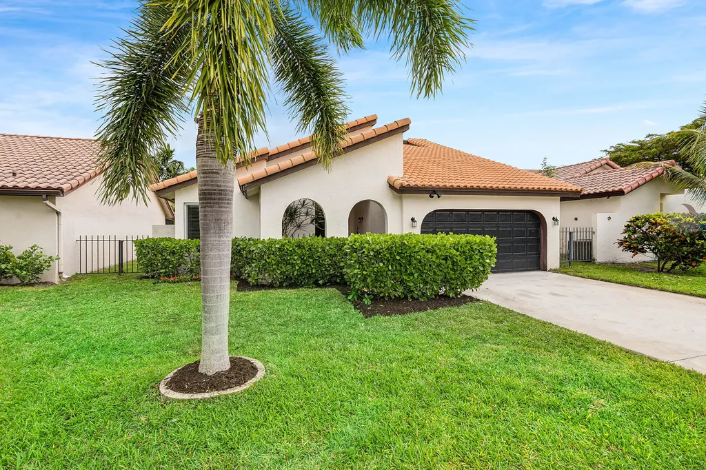 7674 Solimar Circle Boca Raton FL 33433