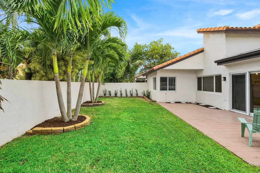 7674 Solimar Circle Boca Raton FL 33433