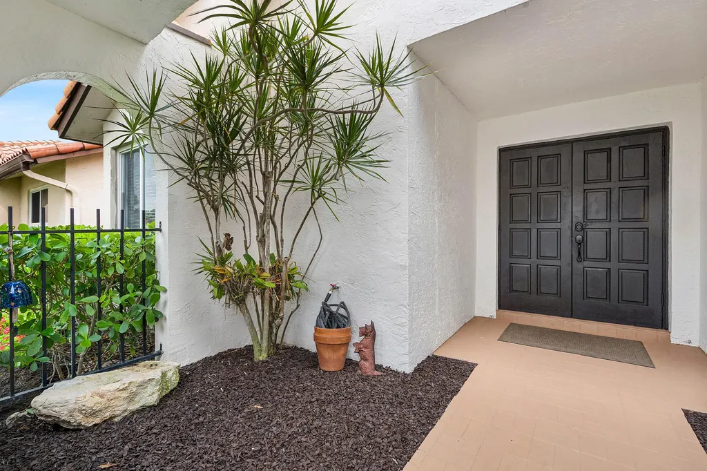 7674 Solimar Circle Boca Raton FL 33433