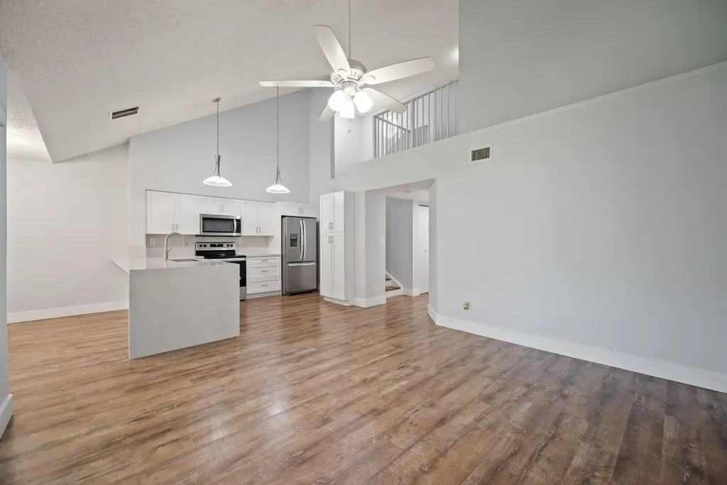 832 NW 92nd Avenue Plantation FL 33324