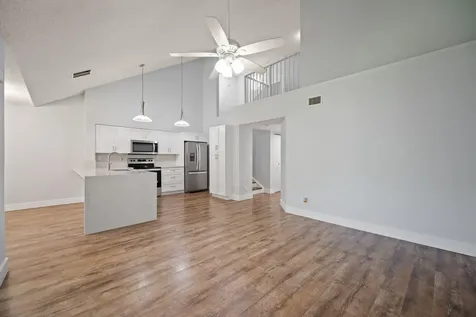 832 NW 92nd Avenue Plantation FL 33324