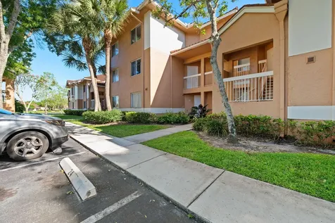 832 NW 92nd Avenue Plantation FL 33324