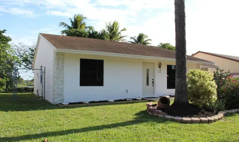 7427 Pinedale Drive Boynton Beach FL 33436
