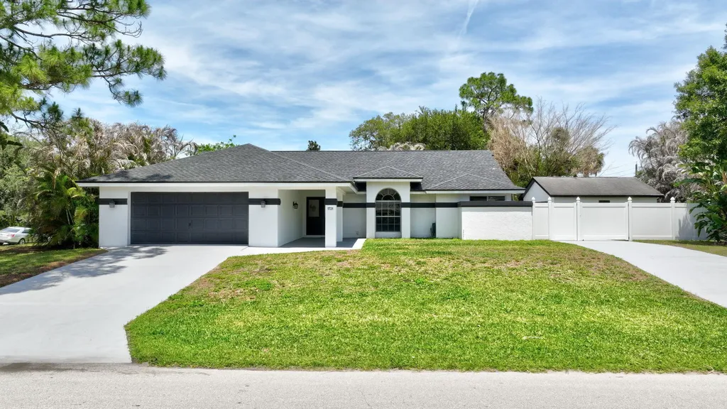 1721 SW Ocean Cove Avenue Port St Lucie FL 34953
