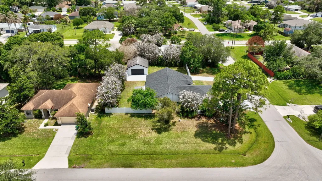 1721 SW Ocean Cove Avenue Port St Lucie FL 34953