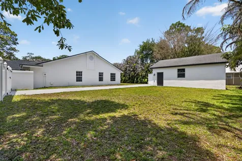 1721 SW Ocean Cove Avenue Port St Lucie FL 34953
