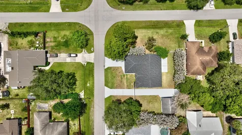 1721 SW Ocean Cove Avenue Port St Lucie FL 34953