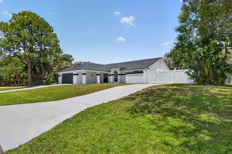1721 SW Ocean Cove Avenue Port St Lucie FL 34953