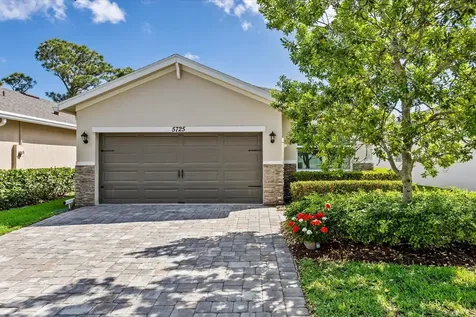 5725 SE Kawana Trail Hobe Sound FL 33455
