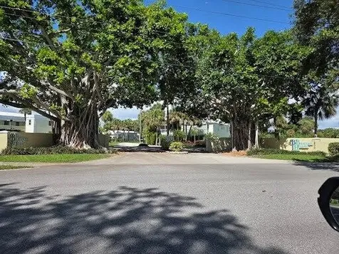 1600 SE Saint Lucie Boulevard SE Stuart FL 34996