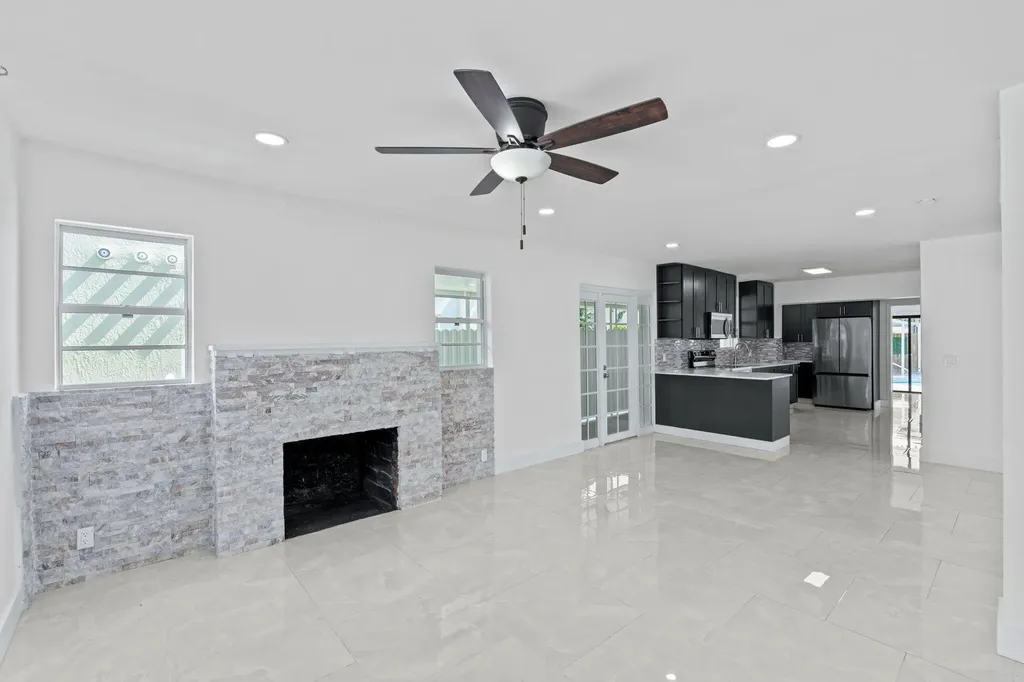 4324 Garden Avenue West Palm Beach FL 33405