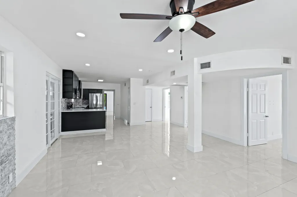 4324 Garden Avenue West Palm Beach FL 33405