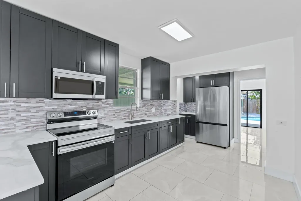 4324 Garden Avenue West Palm Beach FL 33405