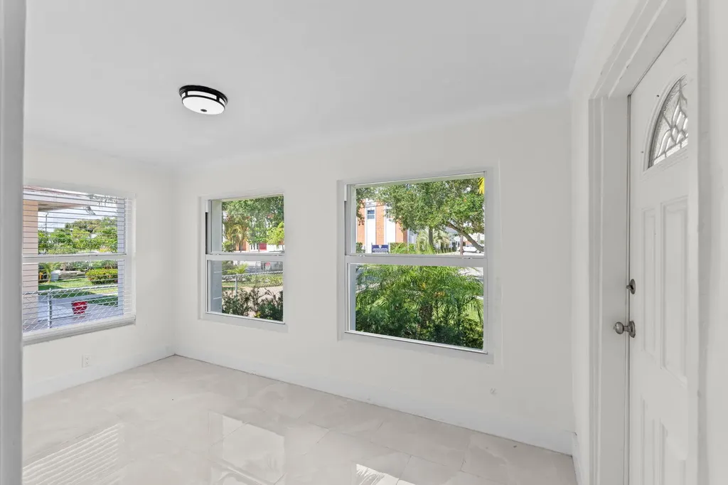 4324 Garden Avenue West Palm Beach FL 33405