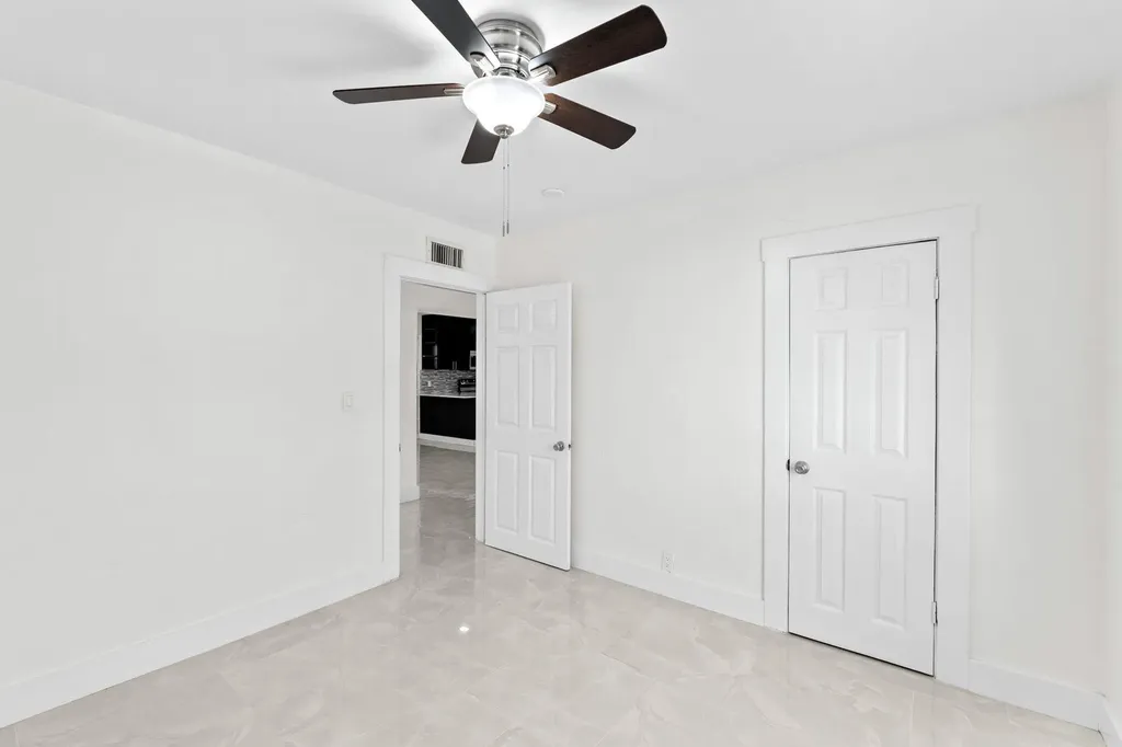 4324 Garden Avenue West Palm Beach FL 33405