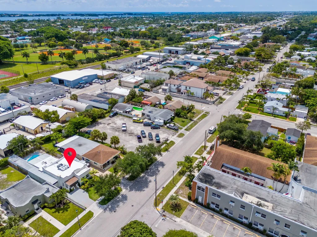 4324 Garden Avenue West Palm Beach FL 33405