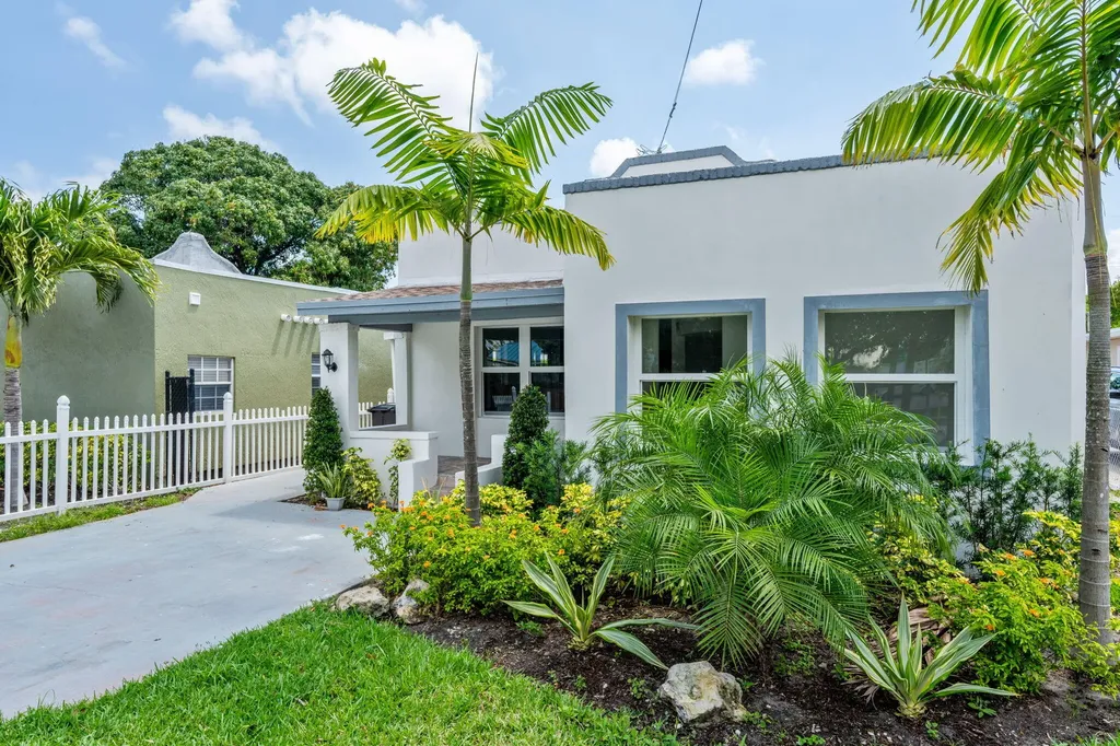 4324 Garden Avenue West Palm Beach FL 33405