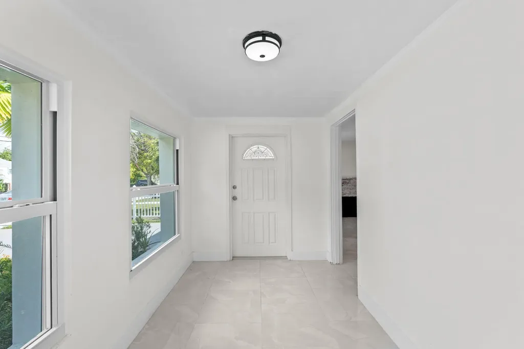 4324 Garden Avenue West Palm Beach FL 33405