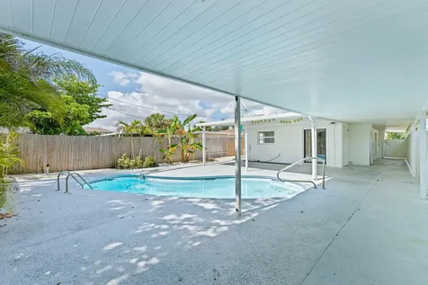 4324 Garden Avenue West Palm Beach FL 33405