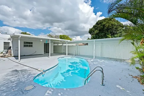 4324 Garden Avenue West Palm Beach FL 33405
