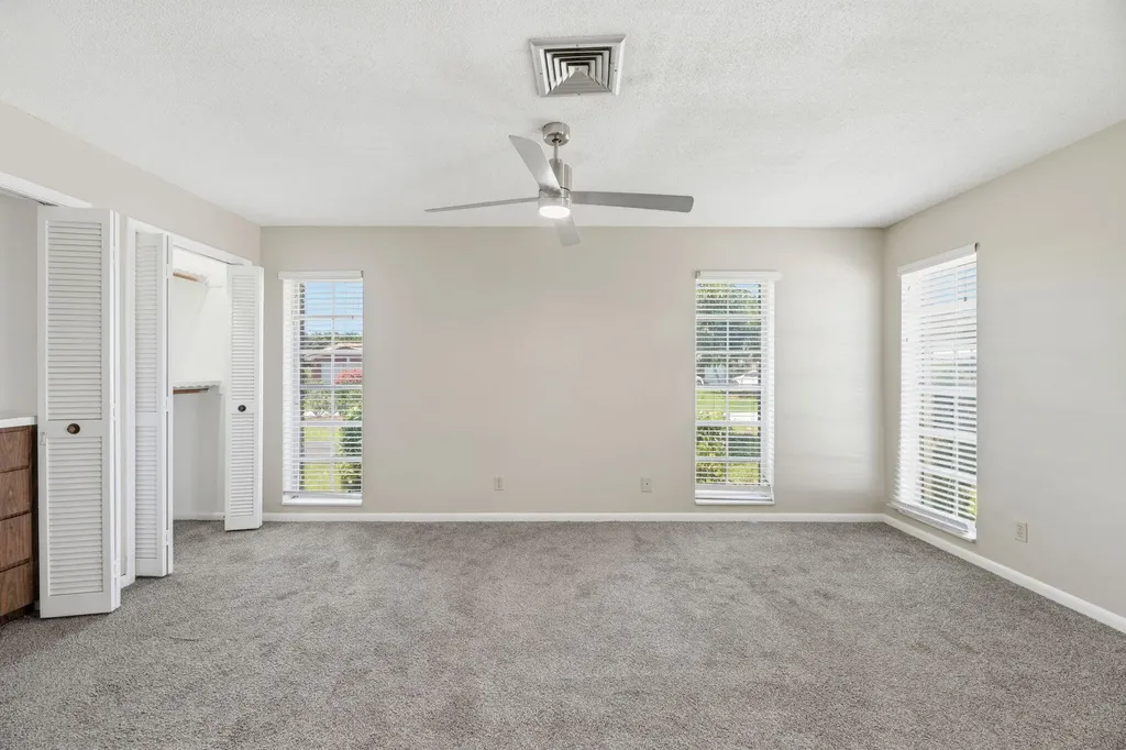 232 Gleneagles Drive Lake Worth FL 33462