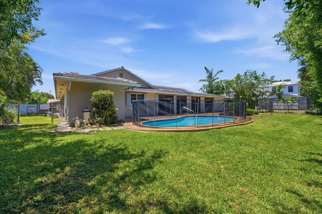 232 Gleneagles Drive Lake Worth FL 33462