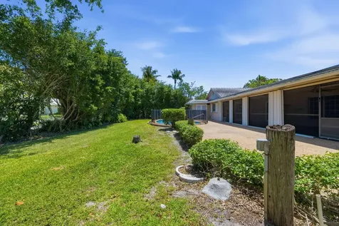 232 Gleneagles Drive Lake Worth FL 33462