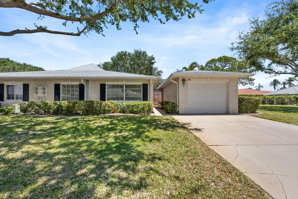 10168 43rd Trail S Boynton Beach FL 33436