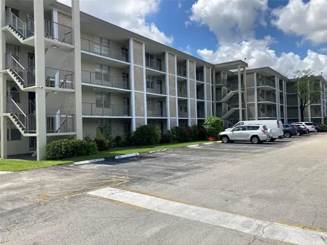 2998 NW 48th Terrace Lauderdale Lakes FL 33313