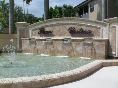 6563 Via Regina Boca Raton FL 33433