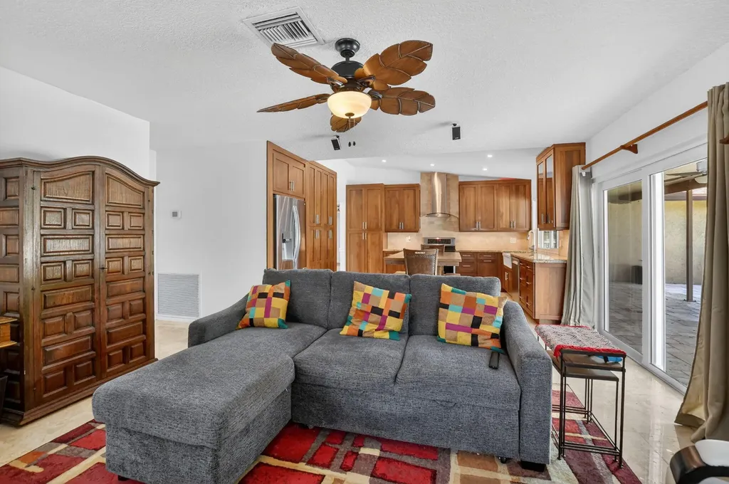 20876 Sugarloaf Lane Boca Raton FL 33428