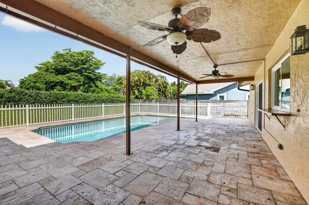 20876 Sugarloaf Lane Boca Raton FL 33428
