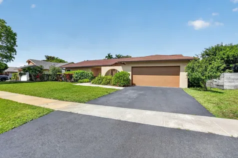 20876 Sugarloaf Lane Boca Raton FL 33428