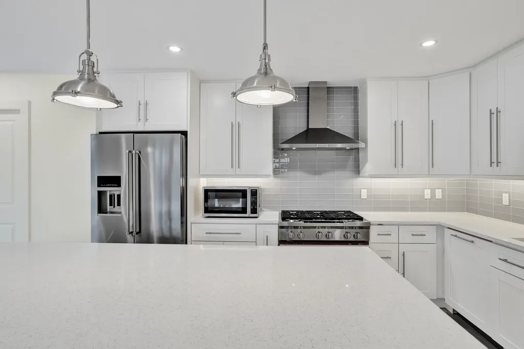 320 SE 5th Avenue Pompano Beach FL 33060