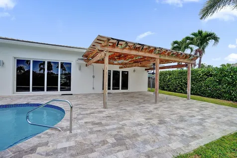 320 SE 5th Avenue Pompano Beach FL 33060