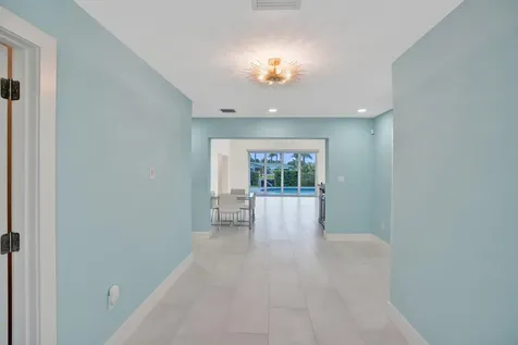320 SE 5th Avenue Pompano Beach FL 33060