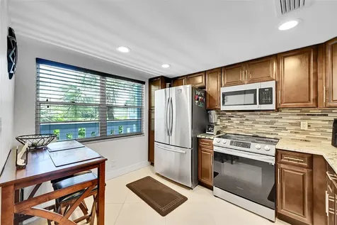 2804 Victoria Way Coconut Creek FL 33066