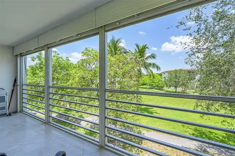 2804 Victoria Way Coconut Creek FL 33066