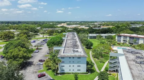 2804 Victoria Way Coconut Creek FL 33066
