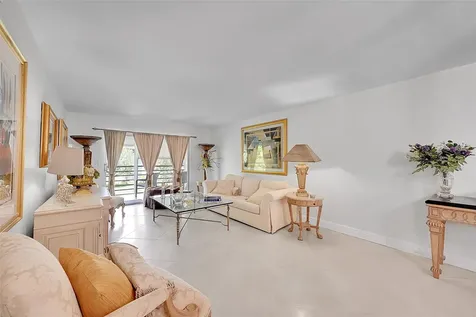 2804 Victoria Way Coconut Creek FL 33066