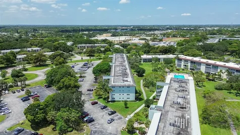 2804 Victoria Way Coconut Creek FL 33066