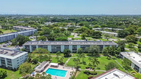 2804 Victoria Way Coconut Creek FL 33066