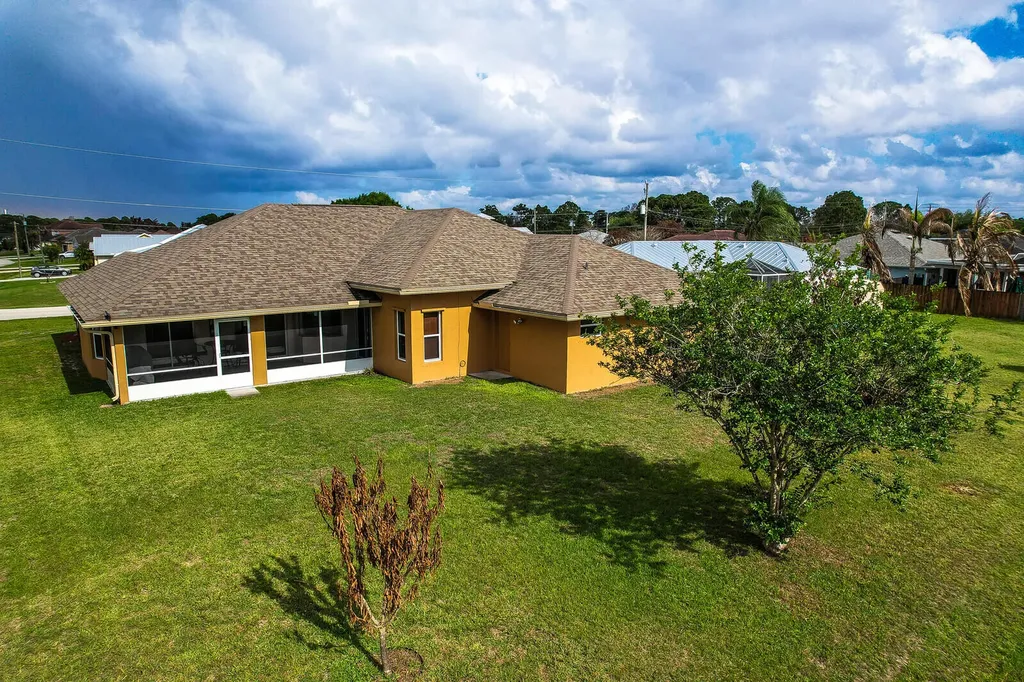 6478 NW Volucia Drive Port St Lucie FL 34986