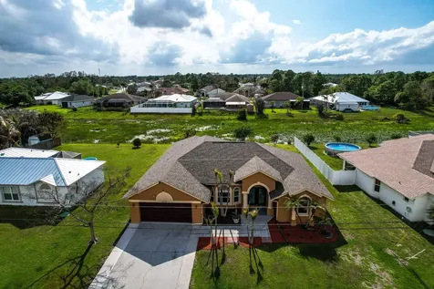 6478 NW Volucia Drive Port St Lucie FL 34986