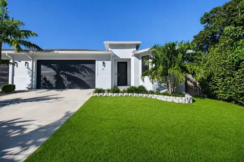21 NE 25th Street Wilton Manors FL 33305