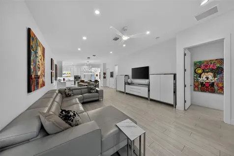 21 NE 25th Street Wilton Manors FL 33305